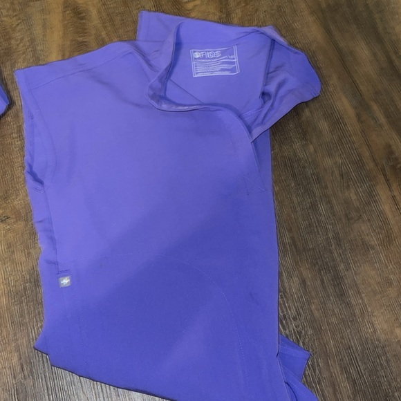 XS figs collared top - Picture 2 of 2